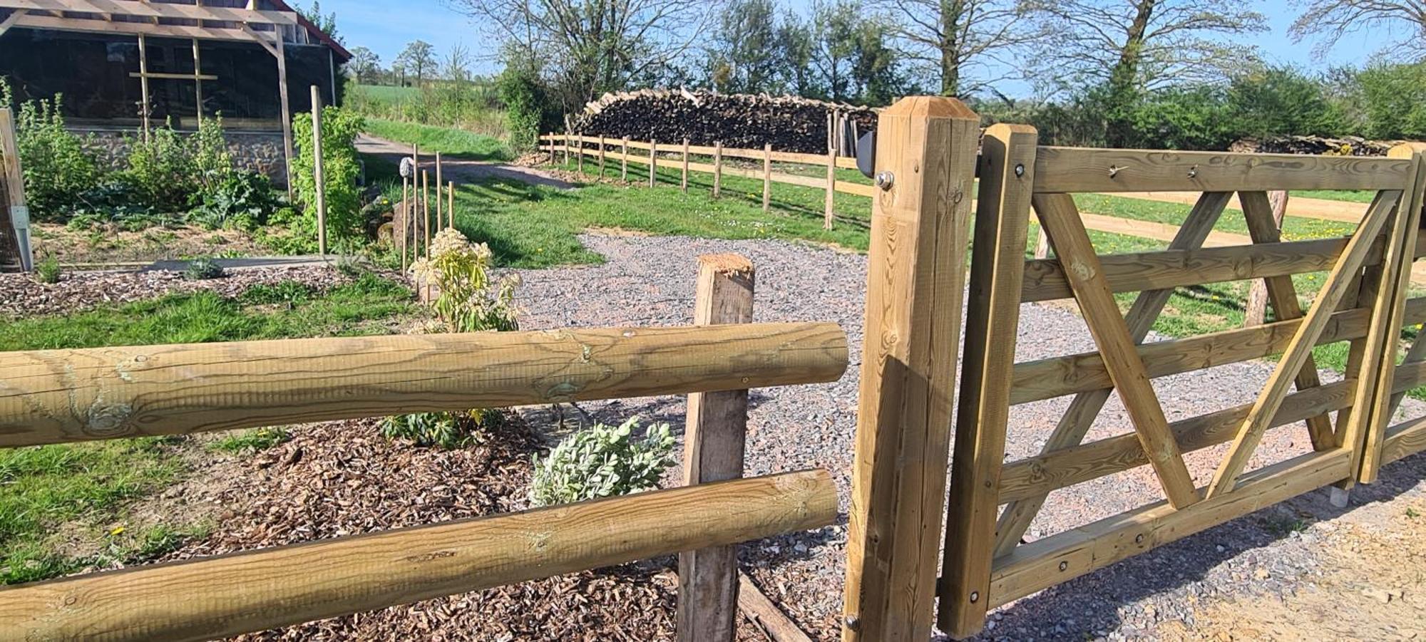 Roulotte A La Ferme Buissonniere Villa La Lande-de-Louge Eksteriør billede