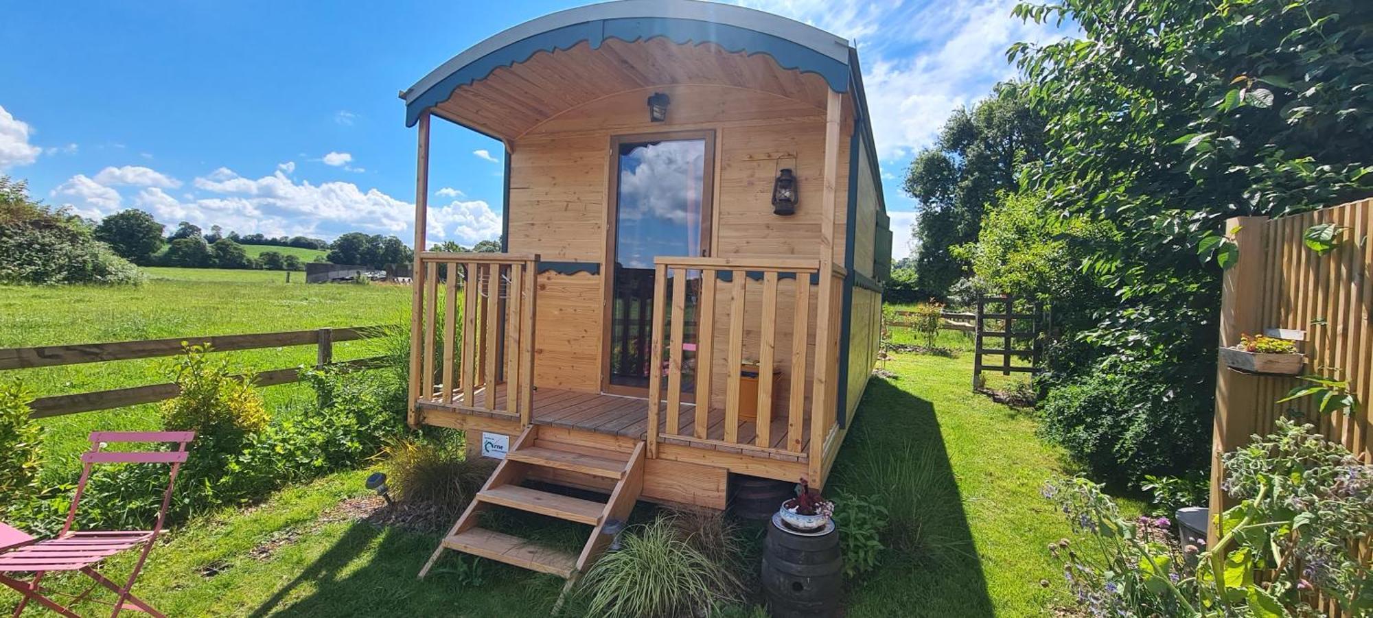 Roulotte A La Ferme Buissonniere Villa La Lande-de-Louge Eksteriør billede